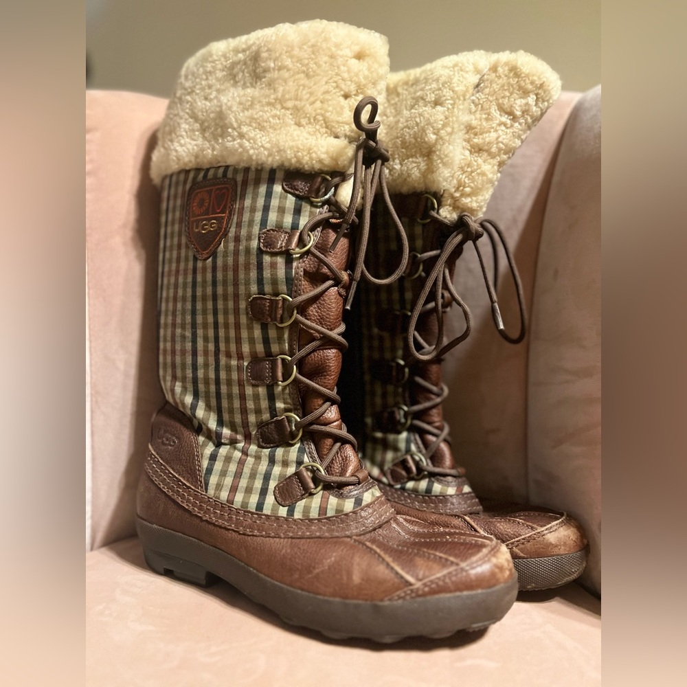 UGG Checkered Lace-Up Boots with Shearling - Picture 4 of 16